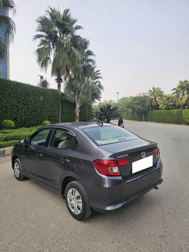 Second-hand 2020 Honda Amaze S CVT Petrol for sale in New Delhi-8