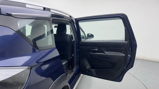 Second-hand 2023 Maruti Suzuki XL6 Zeta AT for sale in Gurgaon-27