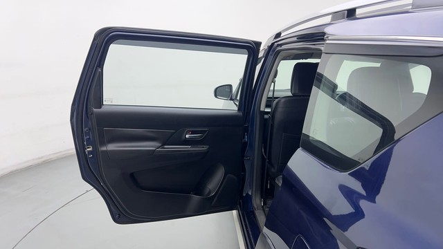 Second-hand 2023 Maruti Suzuki XL6 Zeta AT for sale in Gurgaon-23