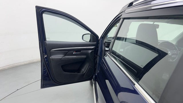 Second-hand 2023 Maruti Suzuki XL6 Zeta AT for sale in Gurgaon-38