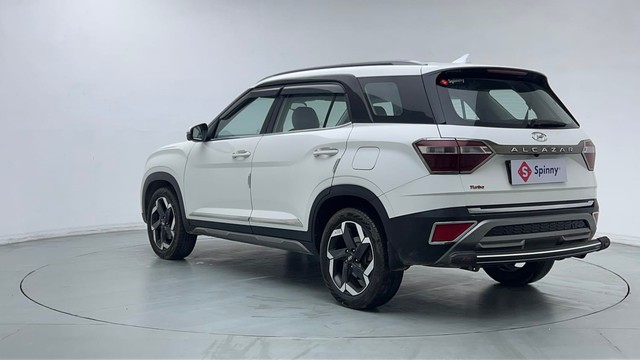 Second-hand 2023 Hyundai Alcazar Platinum AE Turbo 7Str for sale in Gurgaon-5