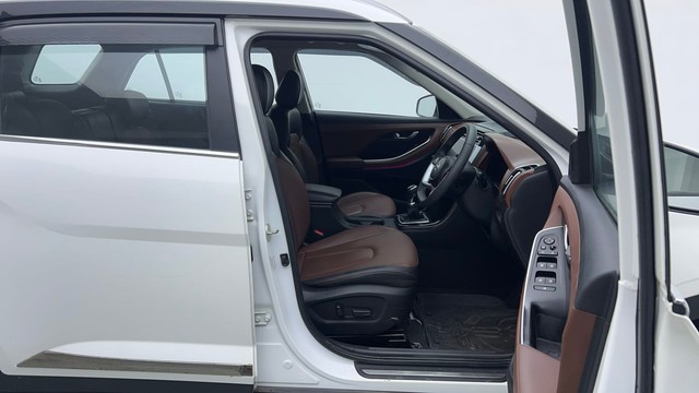 Second-hand 2023 Hyundai Alcazar Platinum AE Turbo 7Str for sale in Gurgaon-15