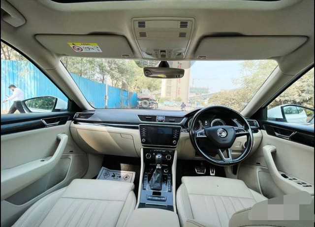 Second-hand 2022 Skoda Superb Laurin & klement BSVI for sale in Chennai-3