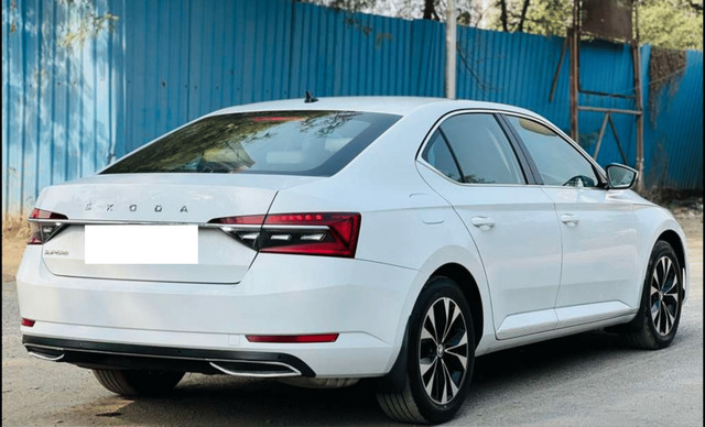 Second-hand 2022 Skoda Superb Laurin & klement BSVI for sale in Chennai-5