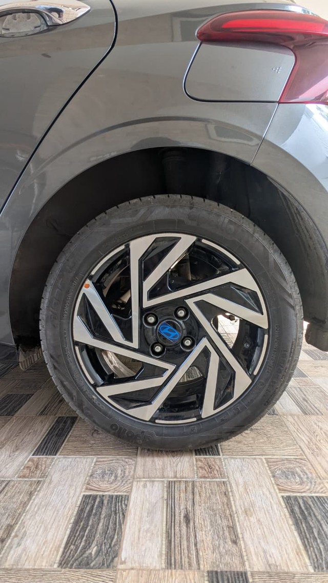 Second-hand 2024 Hyundai i20 Asta for sale in Coimbatore-9