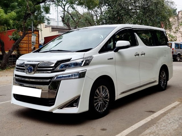 Second-hand 2022 Toyota Vellfire Executive Lounge BSVI for sale in Chennai-3