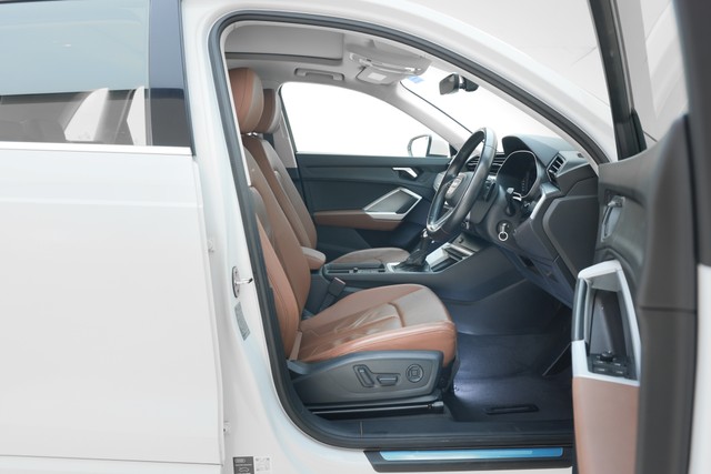 Second-hand 2023 Audi Q3 Premium Plus BSVI for sale in Gurgaon-11