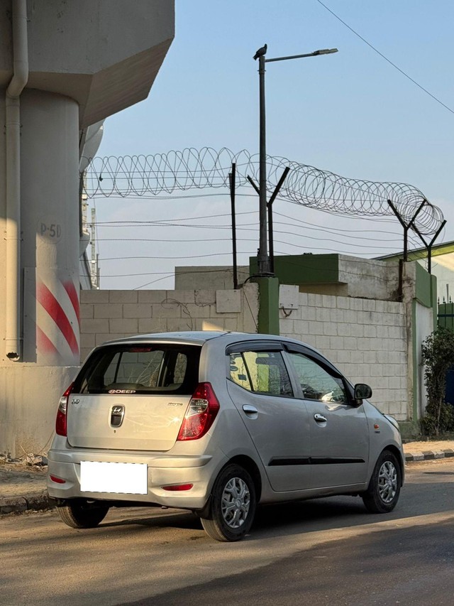 Second-hand 2014 Hyundai i10 Magna for sale in New Delhi-7