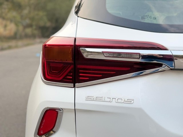 Second-hand 2023 Kia Seltos HTX IVT for sale in New Delhi-12