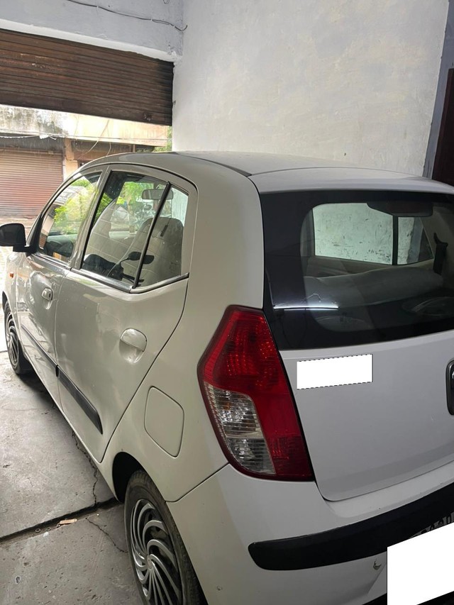 Hyundai i10 Era 1.1 Second-hand 2010 Hyundai i10 Era 1.1 for sale in Amritsar-4