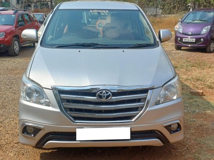 Toyota Innova 2.5 G (Diesel) 7 Seater BS IV Second-hand 2013 Toyota Innova 2.5 G (Diesel) 7 Seater BS IV for sale in Pune