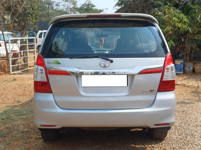 Second-hand 2013 Toyota Innova 2.5 G (Diesel) 7 Seater BS IV for sale in Pune-1