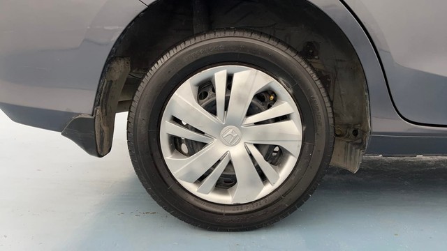 Second-hand 2022 Honda Amaze V for sale in Kanpur-18