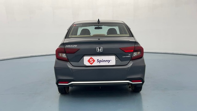 Second-hand 2022 Honda Amaze V for sale in Kanpur-4