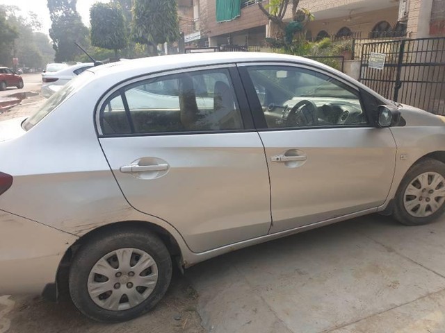 Second-hand 2013 Honda Amaze S i-Vtech for sale in Faridabad-1