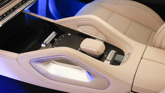 Second-hand 2024 Mercedes-Benz GLS 450 4matic for sale in Gurgaon-8