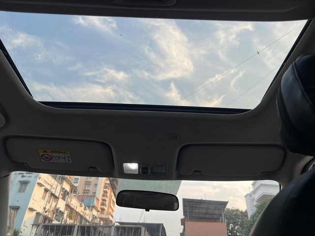 Second-hand 2022 Hyundai Venue SX Diesel for sale in Kolkata-6