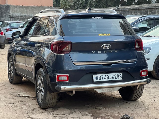 Second-hand 2022 Hyundai Venue SX Diesel for sale in Kolkata-10