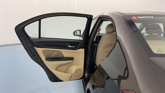 Second-hand 2019 Honda Amaze V Petrol BSIV for sale in Lucknow-27