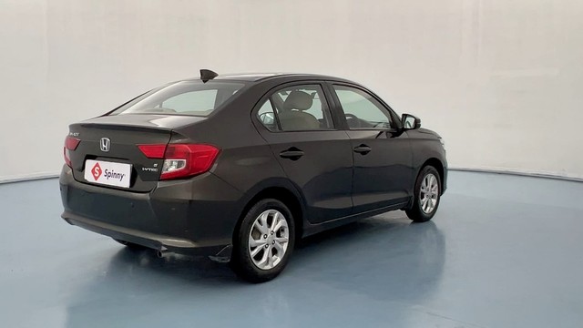 Second-hand 2019 Honda Amaze V Petrol BSIV for sale in Lucknow-3