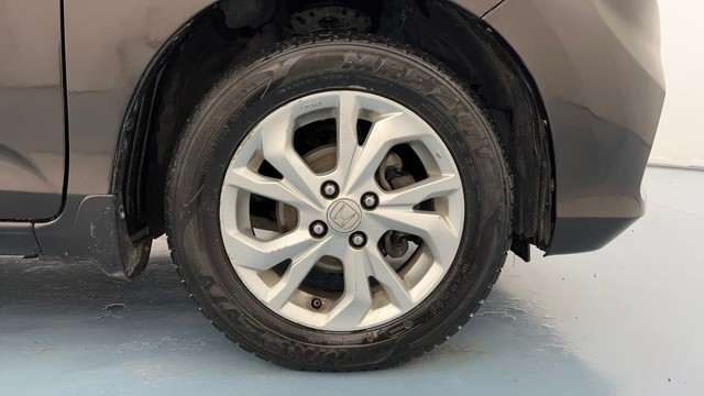 Second-hand 2019 Honda Amaze V Petrol BSIV for sale in Lucknow-17