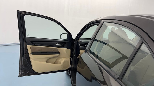 Second-hand 2019 Honda Amaze V Petrol BSIV for sale in Lucknow-24