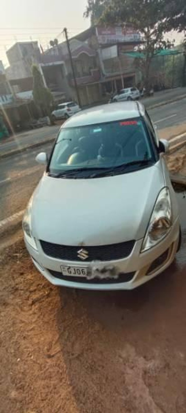 Second-hand 2016 Maruti Swift VXI for sale in Jhabua-4