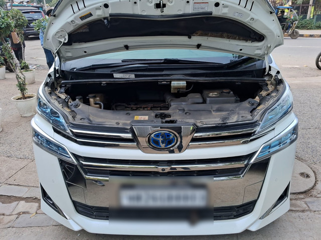 Second-hand 2021 Toyota Vellfire Executive Lounge BSVI for sale in Gurgaon-3