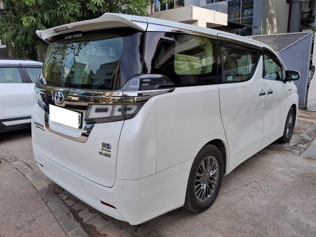 Second-hand 2021 Toyota Vellfire Executive Lounge BSVI for sale in Gurgaon-7