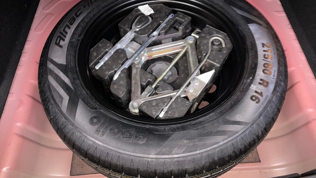 Second-hand 2022 MG Astor Sharp BSVI for sale in Chennai-21