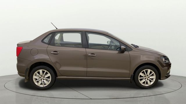 Volkswagen Ameo 1.5 TDI Highline Second-hand 2016 Volkswagen Ameo 1.5 TDI Highline for sale in Thane