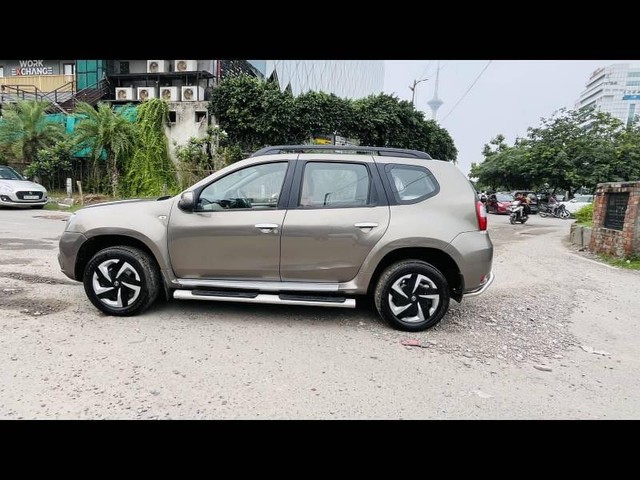 Second-hand 2016 Nissan Terrano XL for sale in New Delhi-3