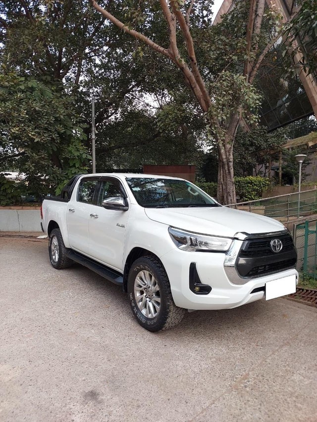 Toyota Hilux High AT Second-hand 2023 Toyota Hilux High AT for sale in New Delhi-0