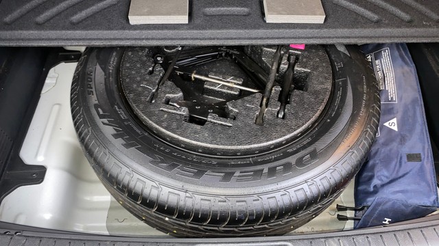 Second-hand 2018 Hyundai Creta 1.6 SX Automatic for sale in Navi Mumbai-28