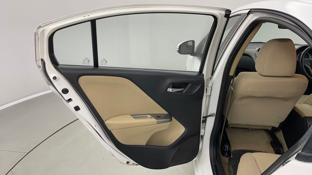 Second-hand 2016 Honda City V MT for sale in Jaipur-33