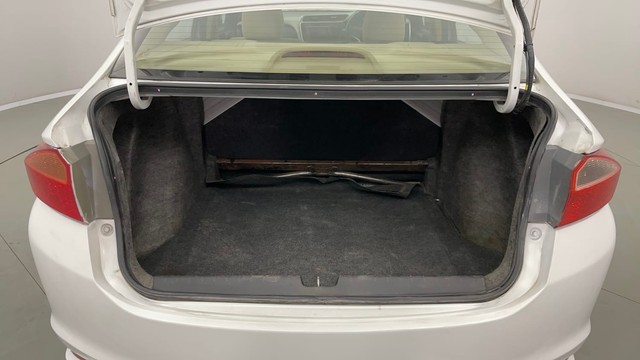 Second-hand 2016 Honda City V MT for sale in Jaipur-9