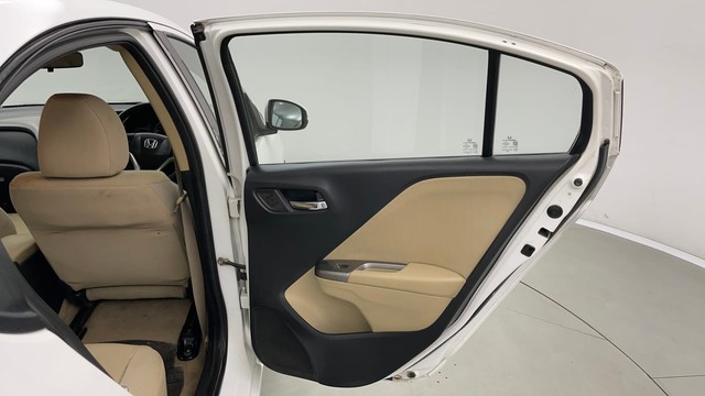 Second-hand 2016 Honda City V MT for sale in Jaipur-29