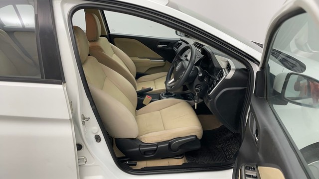 Second-hand 2016 Honda City V MT for sale in Jaipur-15