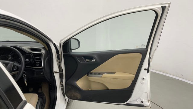 Second-hand 2016 Honda City V MT for sale in Jaipur-16