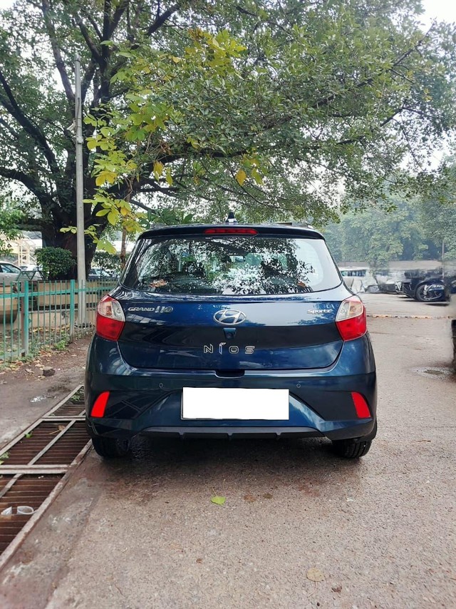 Second-hand 2021 Hyundai Grand i10 Nios Sportz for sale in New Delhi-1