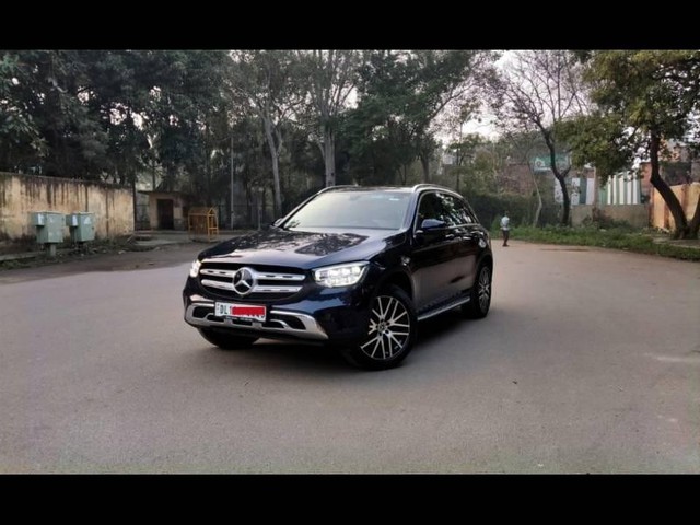 Second-hand 2022 Mercedes-Benz GLC 200 for sale in New Delhi-2