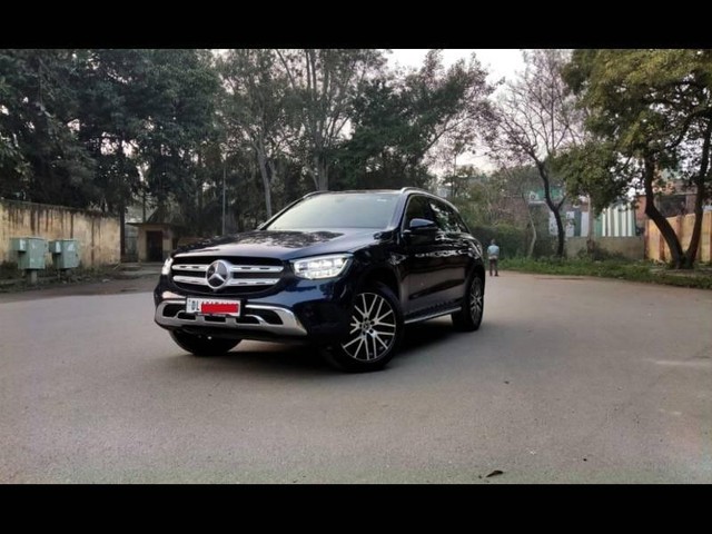 Second-hand 2022 Mercedes-Benz GLC 200 for sale in New Delhi-6