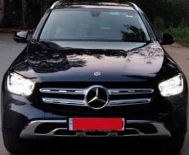 Second-hand 2022 Mercedes-Benz GLC 200 for sale in New Delhi-3