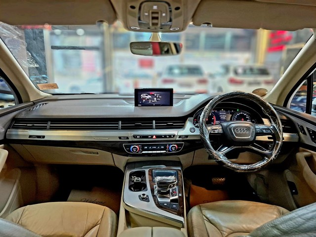 Second-hand 2016 Audi Q7 45 TDI Quattro Premium Plus for sale in Mumbai-9
