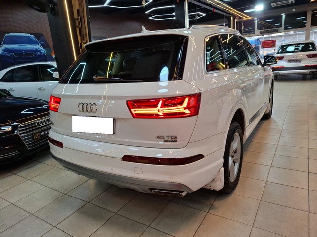 Second-hand 2016 Audi Q7 45 TDI Quattro Premium Plus for sale in Mumbai-7