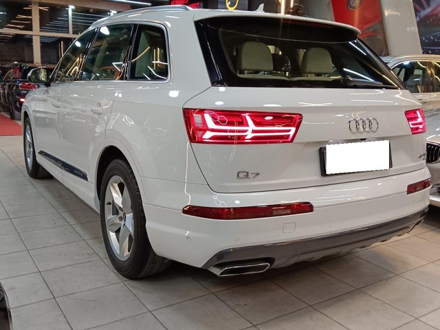 Second-hand 2016 Audi Q7 45 TDI Quattro Premium Plus for sale in Nashik-4