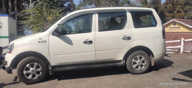Second-hand 2017 Mahindra Xylo H4 for sale in Darjeeling-5