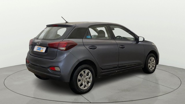 Second-hand 2018 Hyundai i20 1.2 Spotz for sale in Noida-2