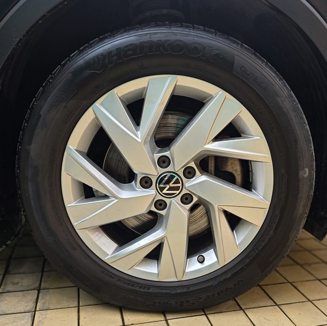 Second-hand 2024 Volkswagen Tiguan 2.0 TSI Elegance for sale in Mumbai-9