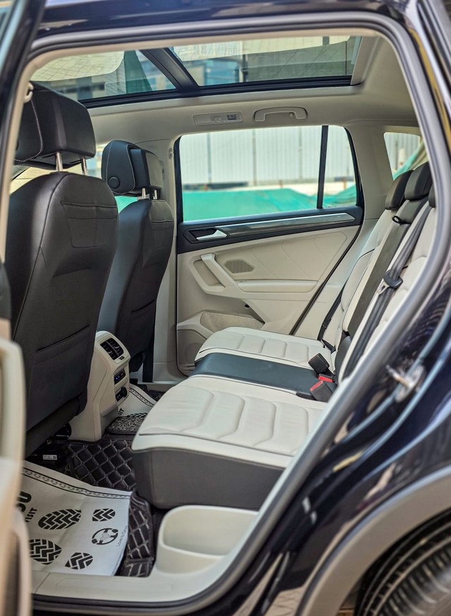 Second-hand 2024 Volkswagen Tiguan 2.0 TSI Elegance for sale in Mumbai-11